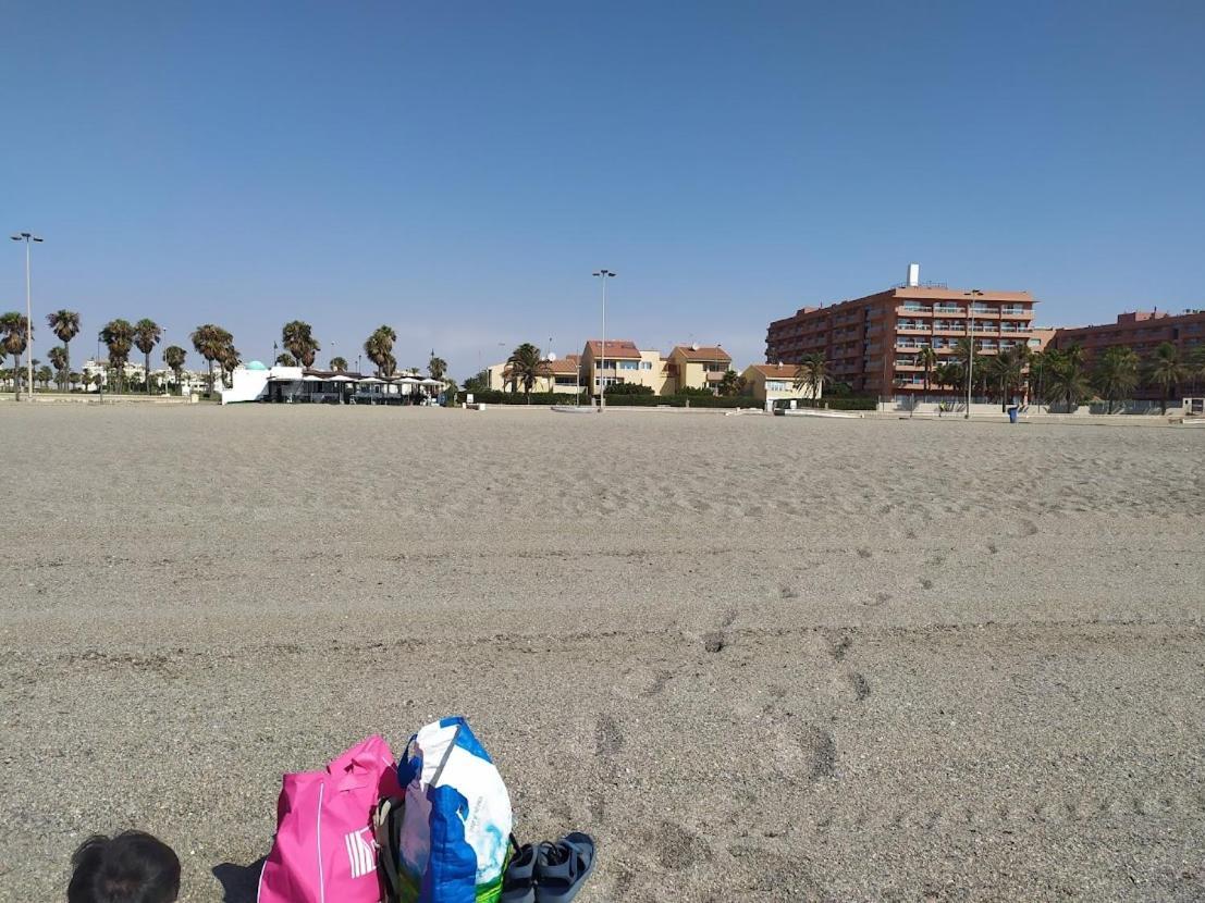 Coqueto Apartamento Con Terraza En La Playa Roquetas de Mar Esterno foto
