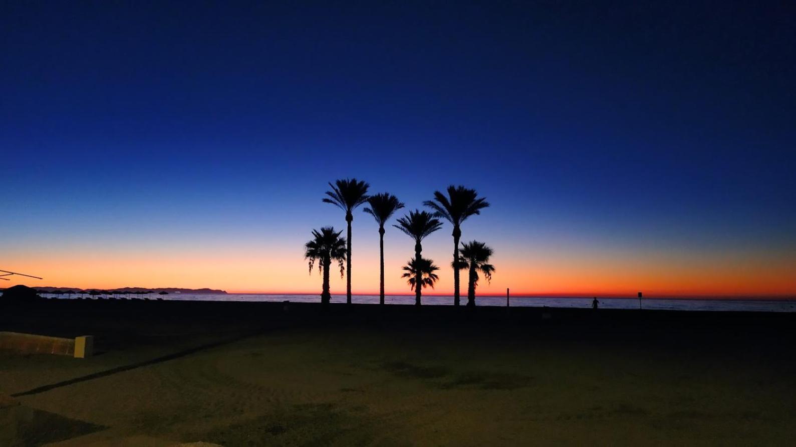 Coqueto Apartamento Con Terraza En La Playa Roquetas de Mar Esterno foto